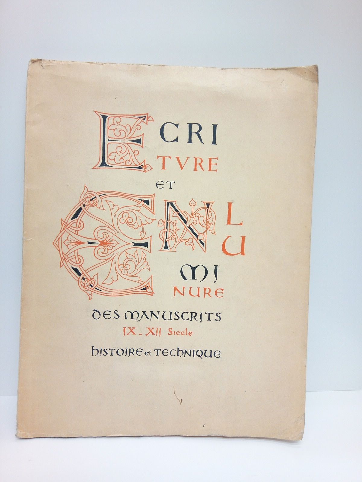 BLANCHON-LASSERVE, Dom Paul - Ecriture et enluminure des manuscrits du IX au XII sicle: Histoire et technique. (abbaye St-Pierre de Solesmes; Abbaye de Saint-Andr)