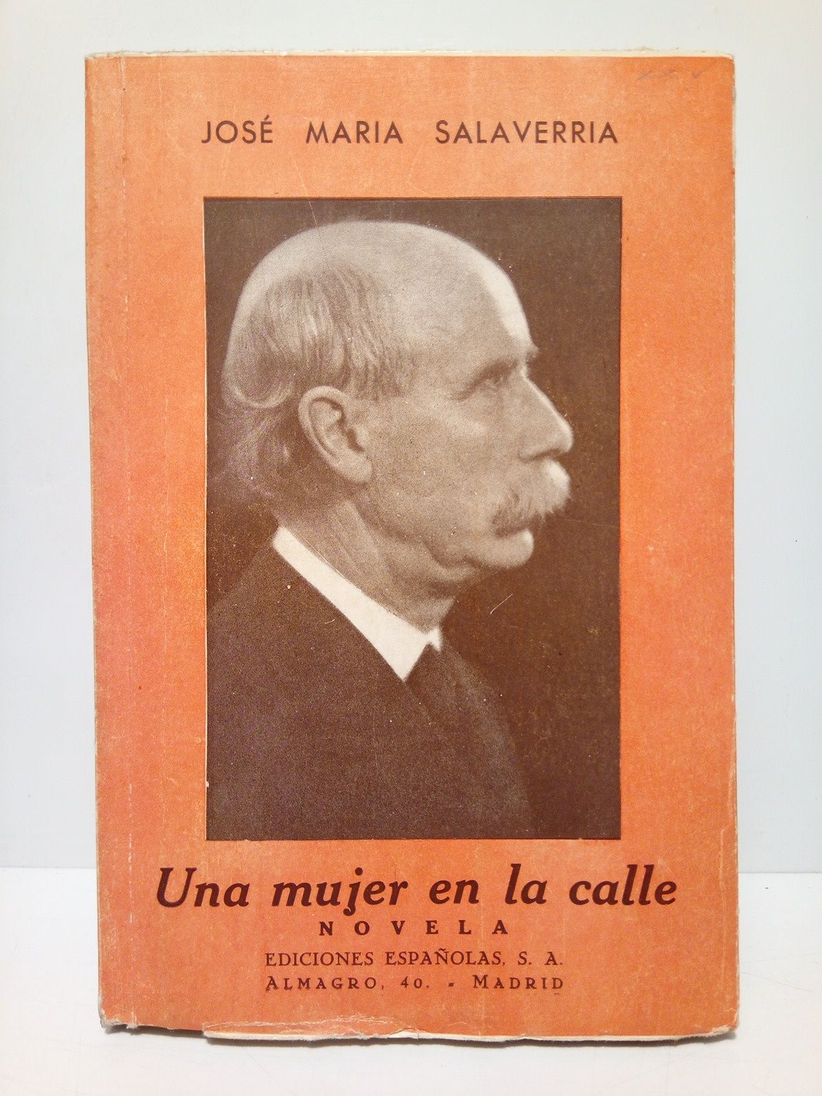 SALAVERRIA, Jos Mara - Una mujer en la calle (Novela)