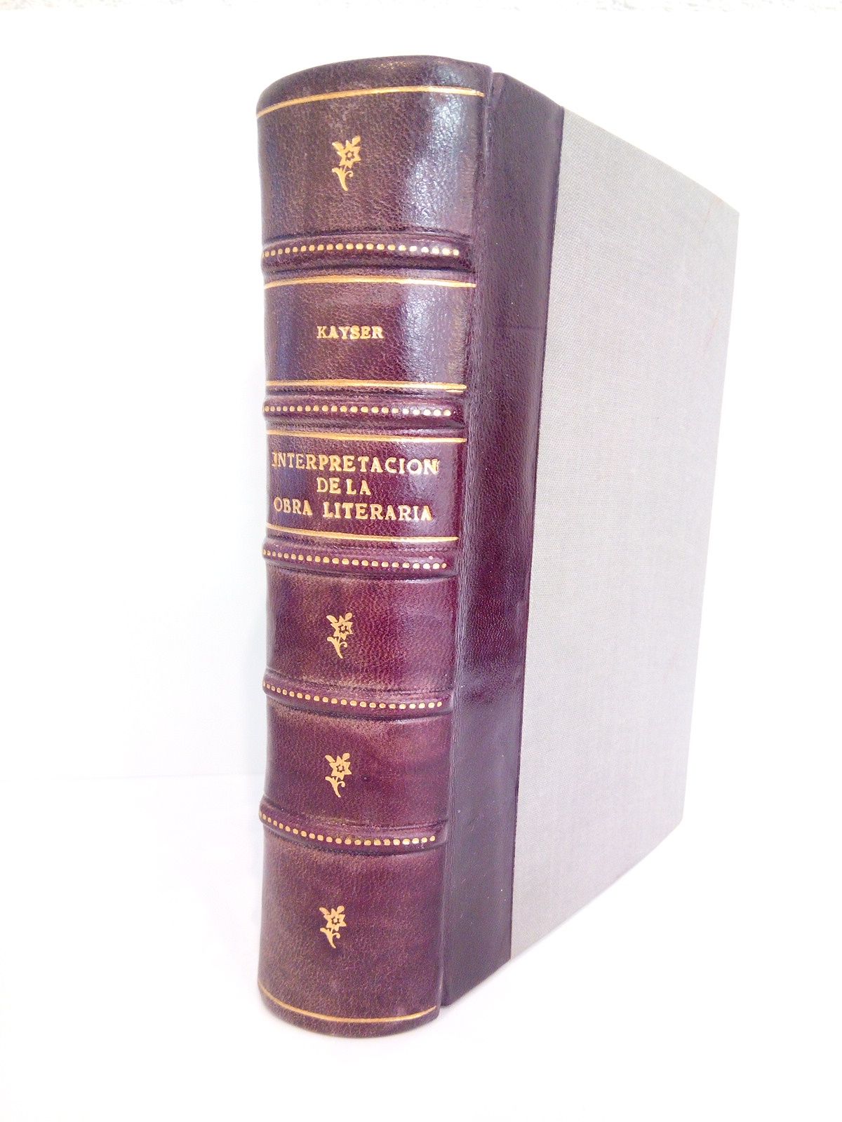 KAYSER, Wolfgang - Interpretacin y anlisis de la obra literaria /  Versin espaola de Mara D. Mouton y V. Garca Yebra