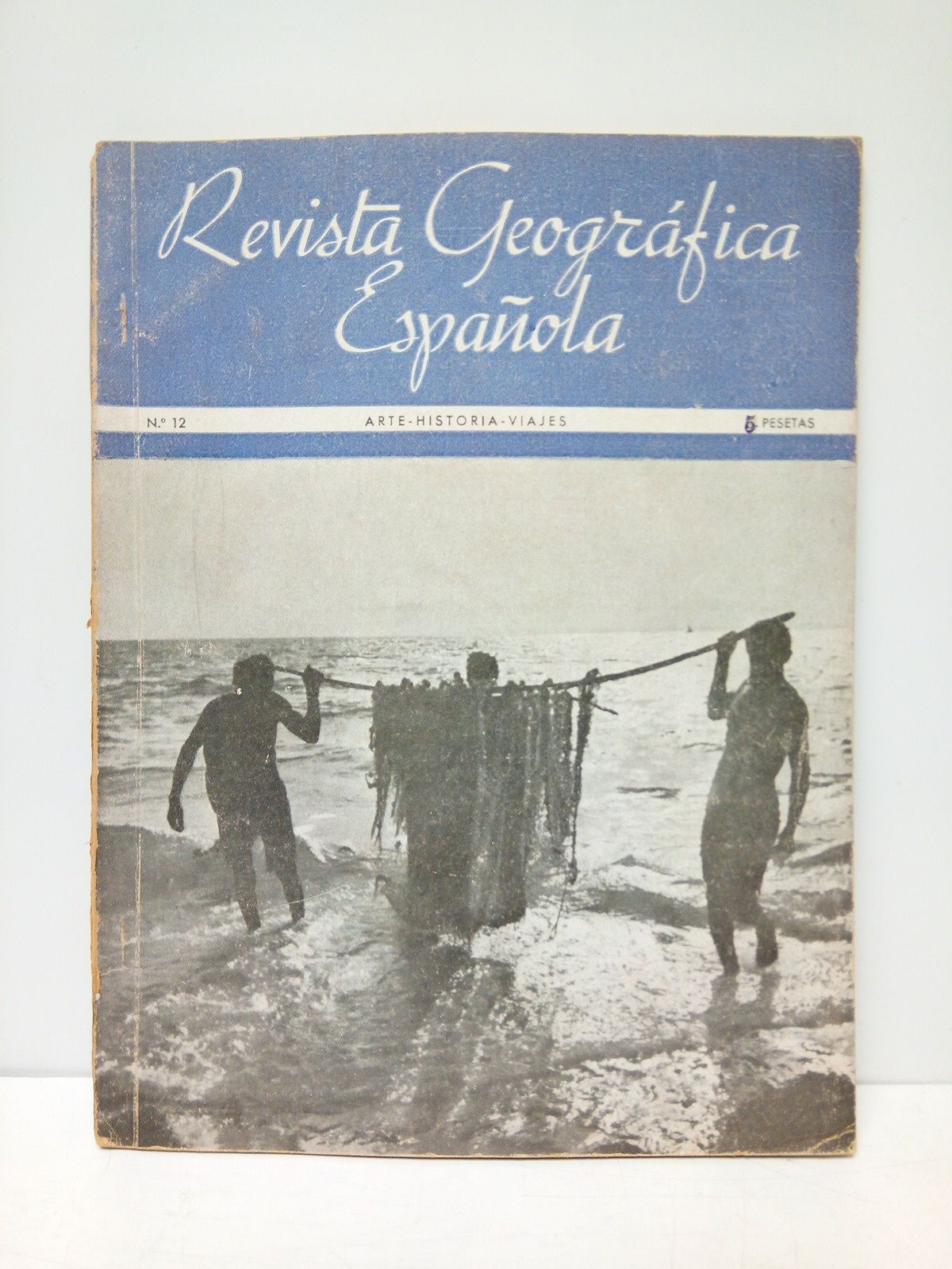 REVISTA GEOGRAFICA ESPAOLA. 12 - [CONTIENE]: Un monumento vivo: LA ALBERCA, por Lorenzo G. Iglesias; Una excursin por el Valle de Urumbamba, por el Marqus de Lozoya; Manolo Ramos: su estudio y su obra, por S. Jimnez Snchez; El Santuario de San Miguel in Excelsis, en la Sierra del Aralar, por Victoriano Juaristi; Sarajevo, por Mariano Toms; Expedicin de la Revista Geogrfica Espaola a Ifni y al Sahara (III parte), por V. Salas; ...