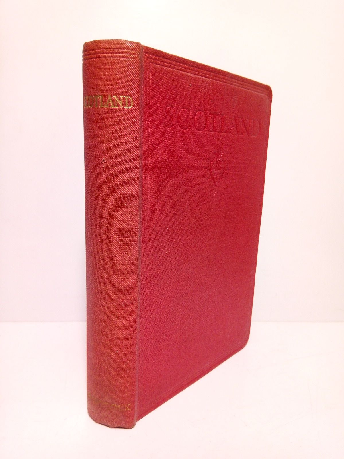 MACKIE, J. D. y T. M. Finlay - The Complete Scotland, a Comprehensive Survey, Based on the Principal Motor, Walking, Railway and Steamer Routes /  Thirty maps and plans