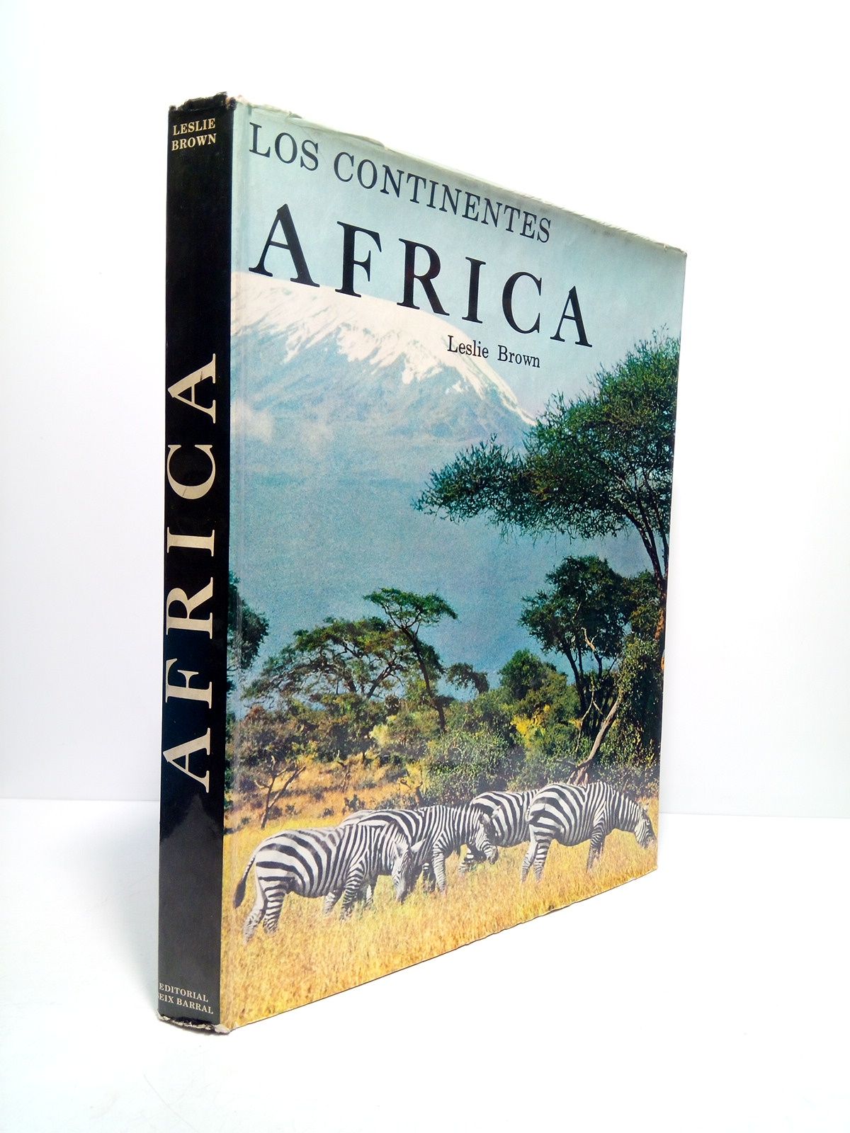 BROWN, Leslie - Los continentes: AFRICA /  Traduc. de Fernando Pablos; fotografas de Alan Root, Clem Haagner, Emil Schulthess, W. T. Miller,  D. C. H. Plowes, Bernhard Grzimek, C. A. V. Guggisberg, C. A. Spinage, Weldon King, Sven Gillsater y otros; Mapas de Kenneth Thompson
