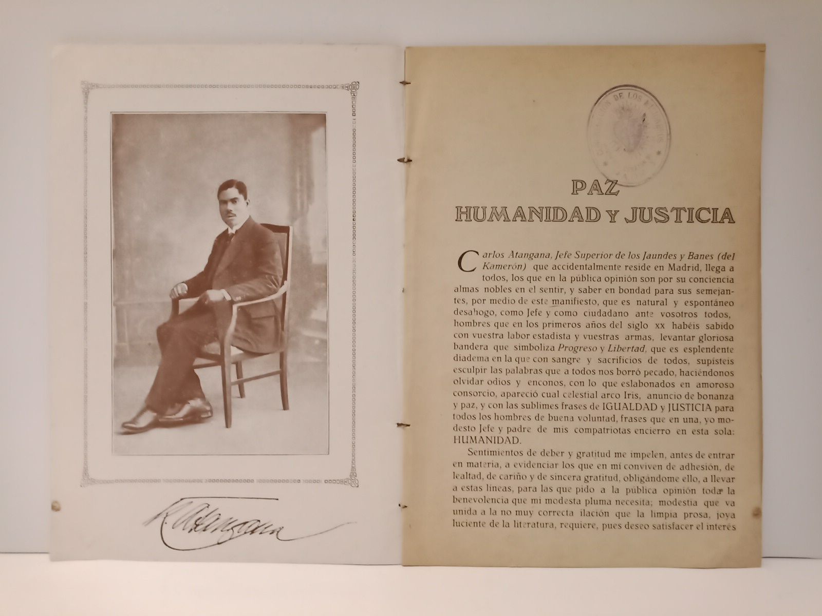 ATANGANA, Carlos - Paz, humanidad y justicia /  por Carlos Atengana, Jefe Superior de los Jaundes y Banes del Kamern [Camern]