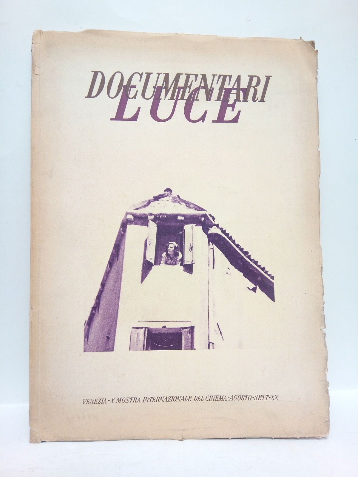 DOCUMENTARI LUCE [Varios autores y fotografos] - Documentari Luce: Venezia - X Mostra Internazionale del Cinema -Agosto-Sett-XX. [Texto en italiano y alemn]