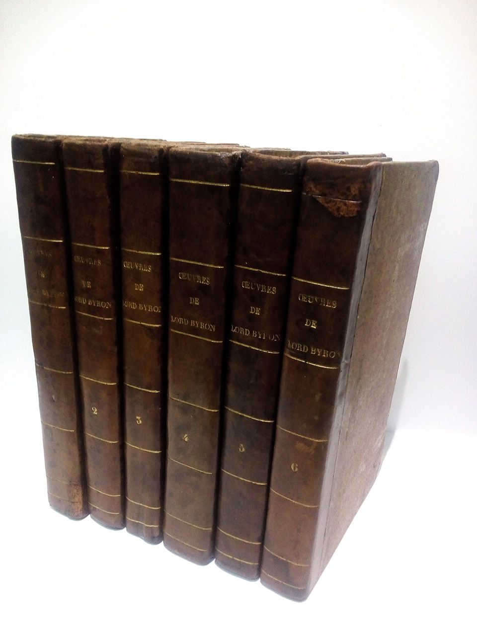 BYRON, Lord (George Gordon) - Oeuvres de Lord Byron / traduction de M. Amédée Pichot. Nouvelle édition augmentée d'une notice historique sur Lord Byron, de toutes les pièces inédites et des notes de Moore, Walter-Scott, Campbell, Guiford, Jeffrey, E. Brydges, Coleridge, Southey, Wilson, Hobhouse, Hunt, Dallas, Milman, Lockhart, Bowles, Heber, Medwin, Gamba, Croly, Ugo Foscolo, Ellis, Kennedy, Parry, Bulwer, Galt, Nathan, Lady Blessington, Mrs. Shelley. Contenues dans l'édition définitive publiée récemment à Londres
