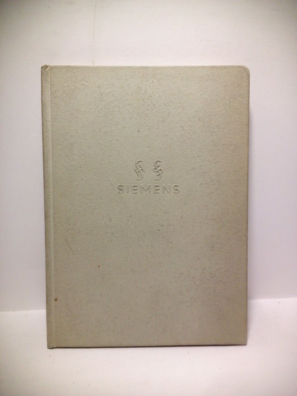 SIEMENS (edita) - Werner Siemens y su obra. (El espritu inventivo, el ansia de investigacin y el don creador infatigable del pionero de la Electrotecnia Werner Siemens, crearon en pocos decenios una empresa de envergadura e importancia mundiales. En las pginas siguientes describiremos someramente la vida de este gran patricio y daremos una idea general de su magna obra)
