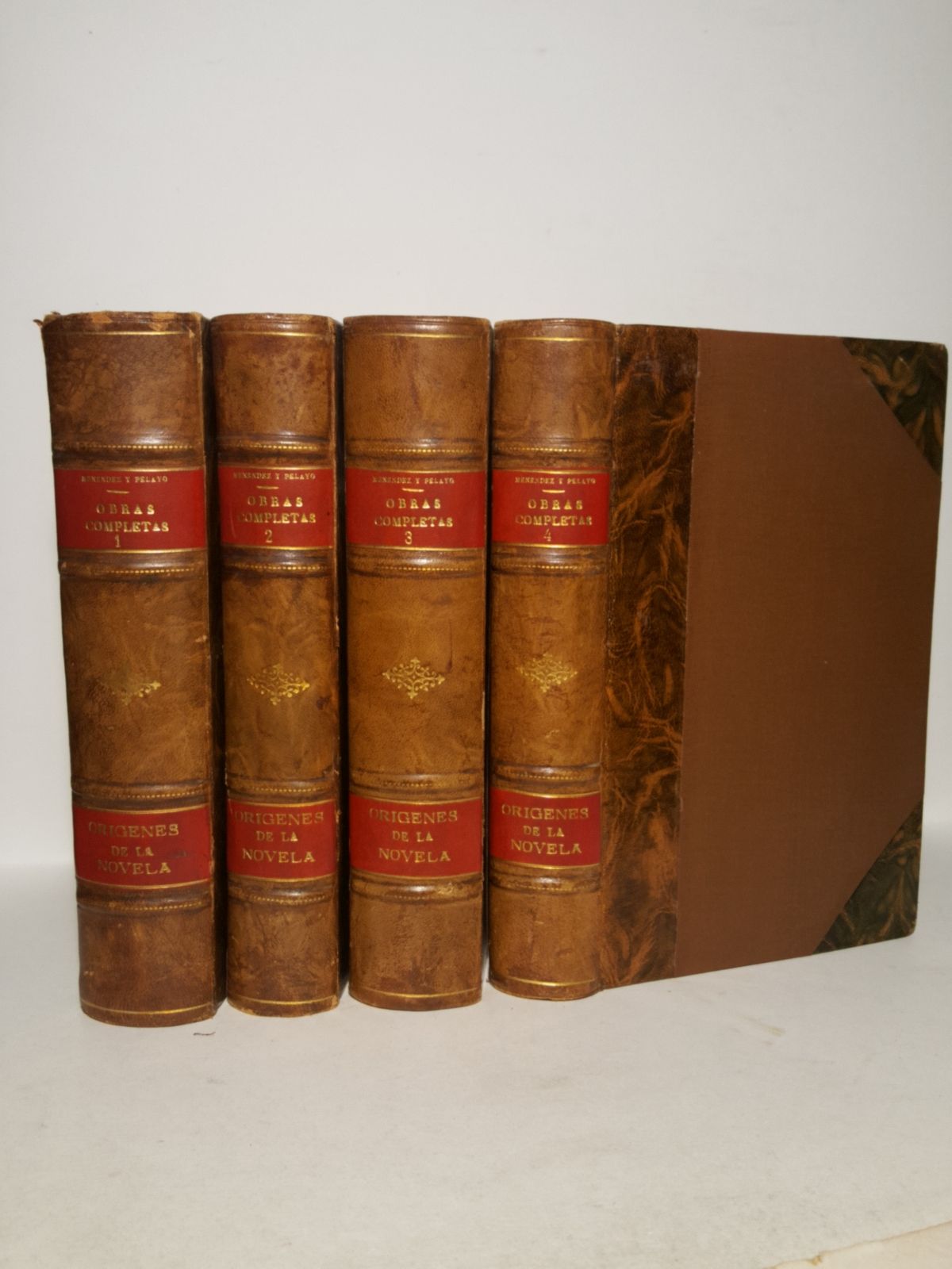 MENENDEZ PELAYO, Marcelino - Orgenes de la Novela /  Edicin preparada por D. Enrique Snchez Reyes. [EN 4 VOLS.]. Vol. I.: Influencia oriental - libros de caballeras; Vol. II.: Novelas sentimental, bizantina, histrica y pastoril; Vol. III.: Cuentos y novelas cortas - La Celestina; Vol. IV.: Primeras imitaciones de 