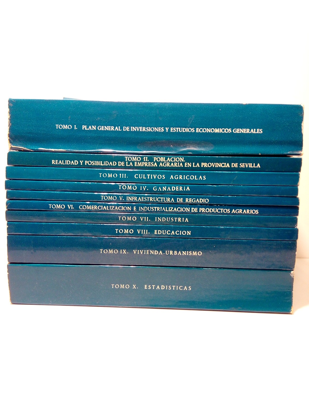 INICIATIVAS SEVILLANAS, S.A. - Estudio General Sobre la Economa de la Provincia de Sevilla. [10 VOLS.]: I. Plan General de Inversiones y estudios econmicos generales.  II. Poblacin. Realidad y posibilidadde la empresa agrria en la Provincia de Sevilla.  III. Cultivos agrcolas.  IV. Ganadera.  V. Infraestructura del regado.  VI. Comercializacin e industrializacin de productos agrarios.  VII. Industria.  VIII. Educacin.  IX. Vivienda y urbanismo.  X. Estadsticas